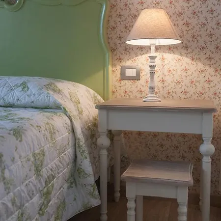 ベッド・アンド・ブレックファスト Dormidanoi チヴィタノーヴァ・マルケ